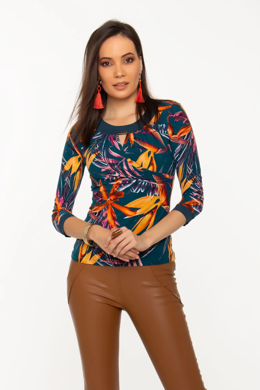 Zsófi póló - zöld alapon mintás Zsófi póló - zöld alapon mintás