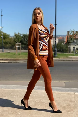 Dina kabátka - tejkaramell Dina kabátka - tejkaramell